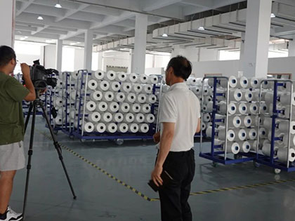 De media van Shaoxing TV kwamen naar Chengbang Hightech om interviews en reportages te houden